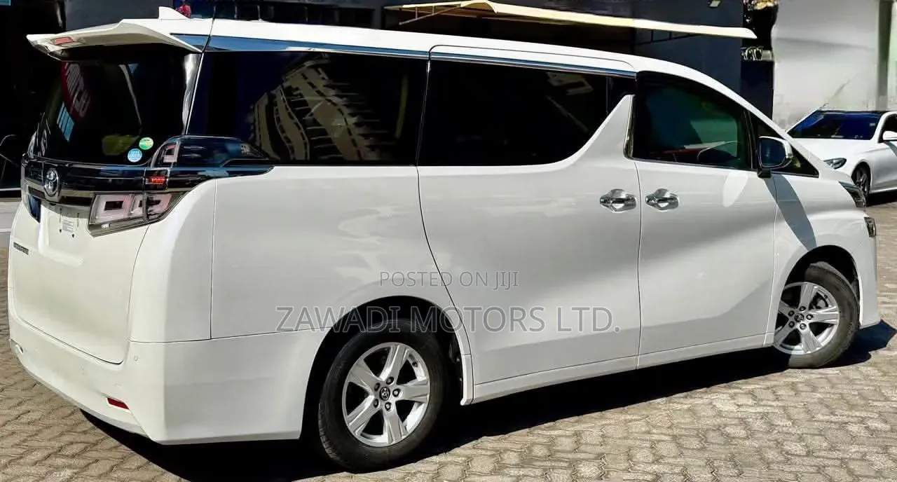 Toyota Vellfire 2019 White