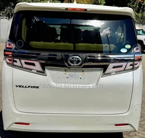 Toyota Vellfire 2019 White