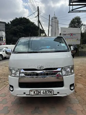 Toyota HiAce 2015 White