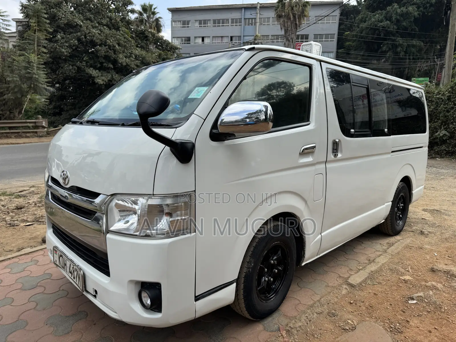 Toyota HiAce 2015 White
