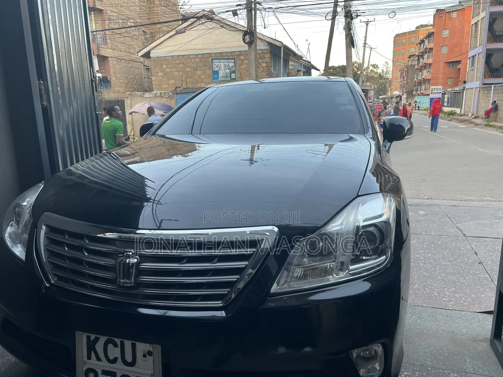 Toyota Crown 2012 Black