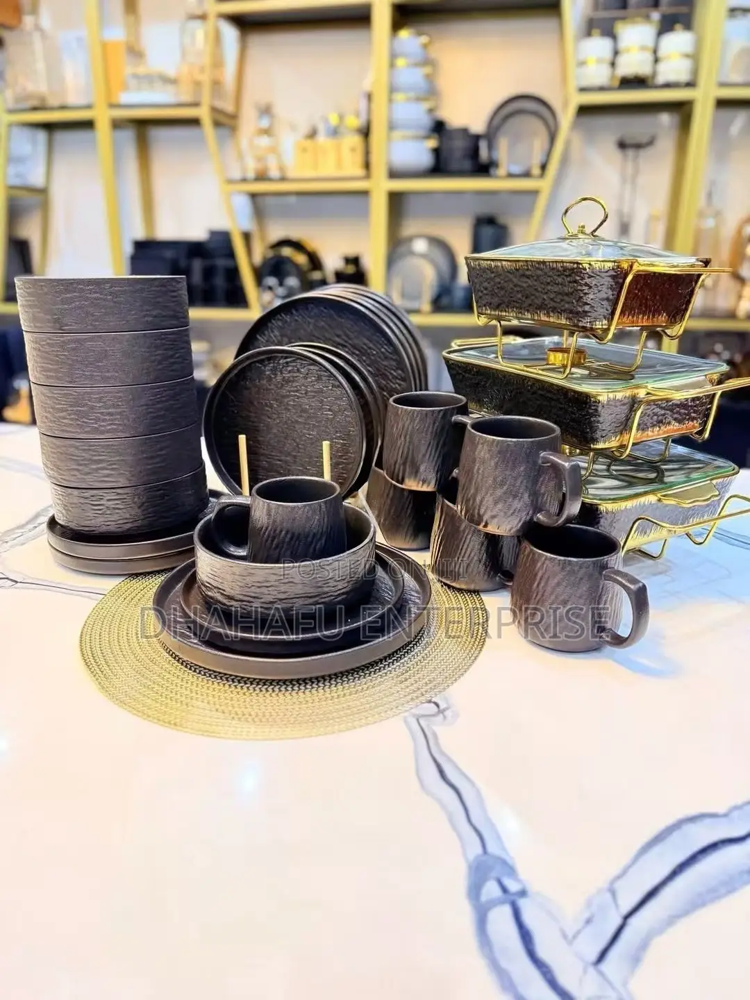 “24-Piece Textured Dinner Set + Matching Food Warmer