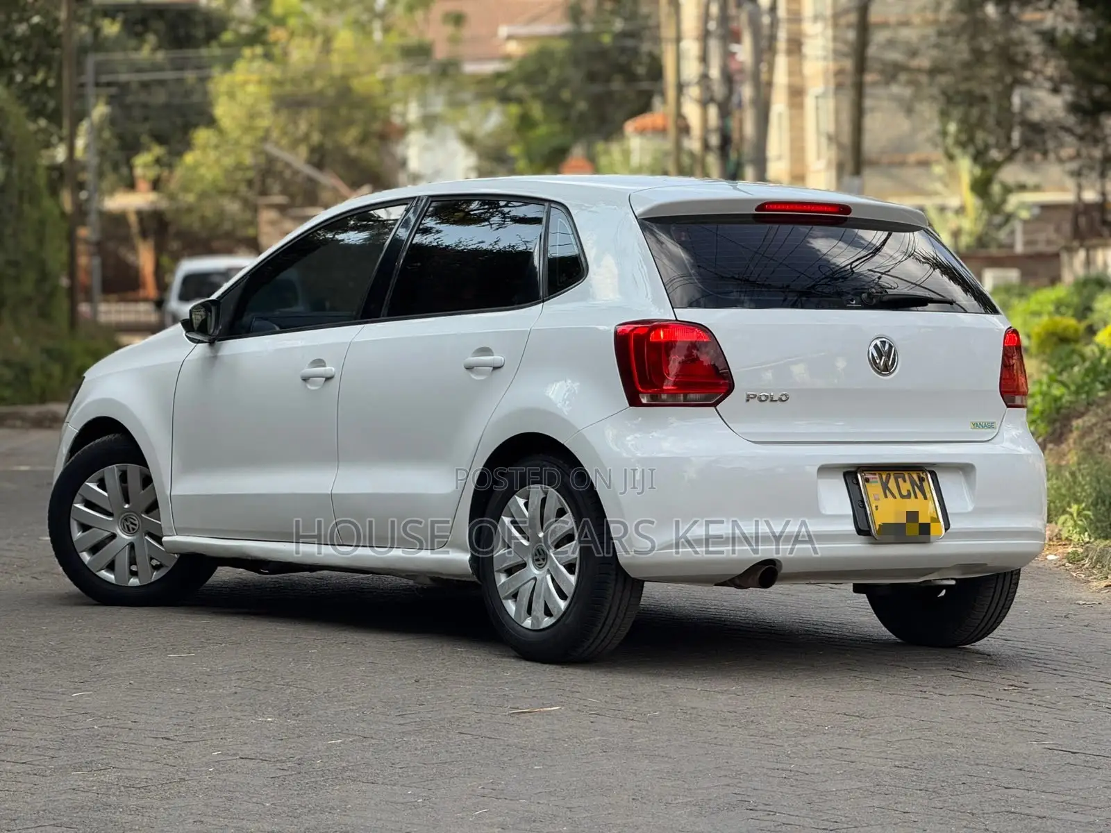Volkswagen Polo 2011 White