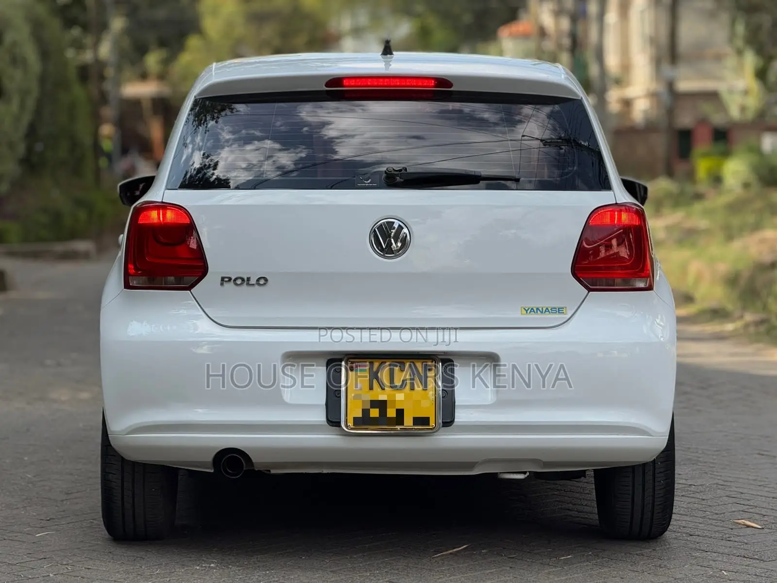 Volkswagen Polo 2011 White