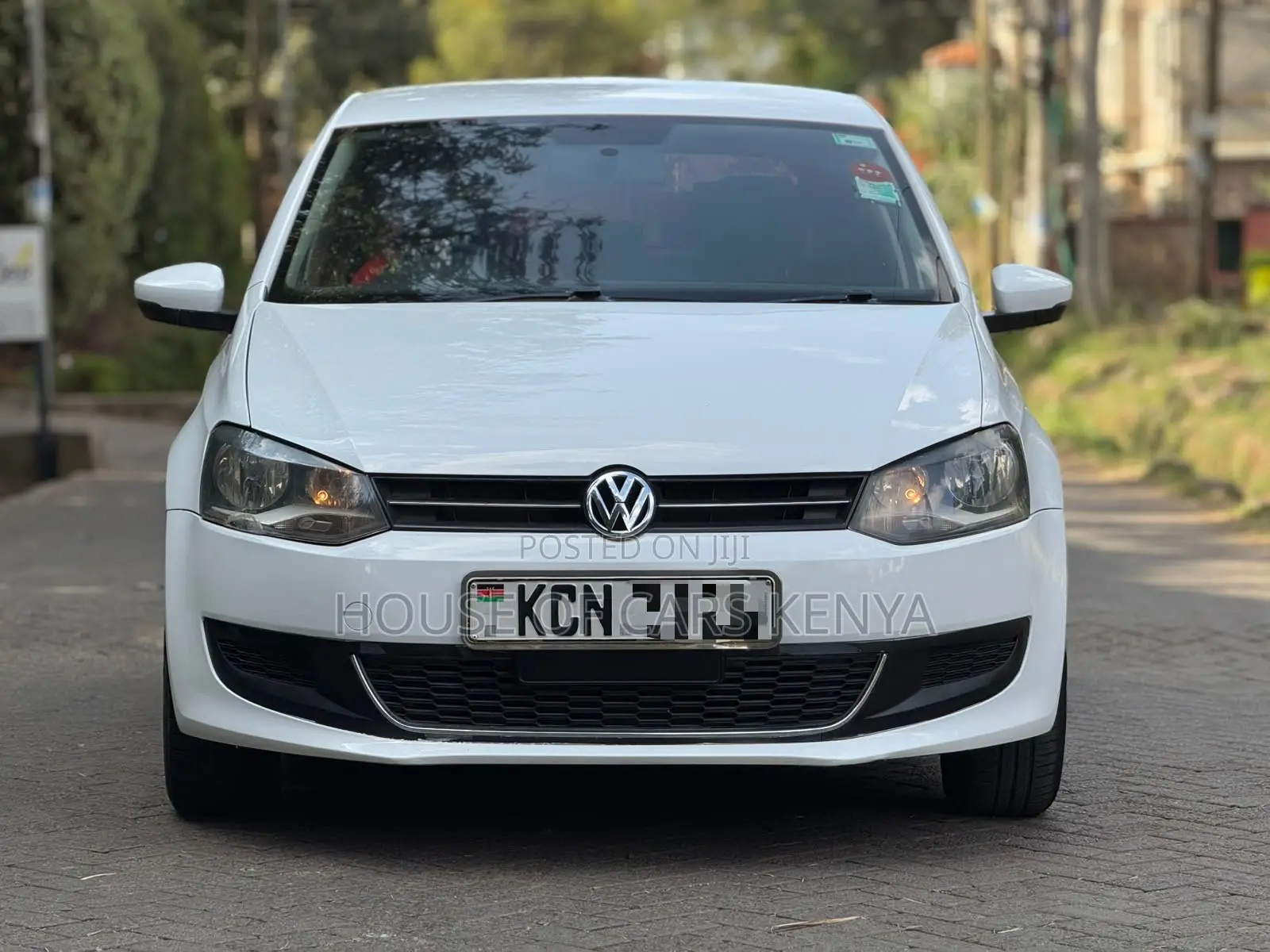 Volkswagen Polo 2011 White