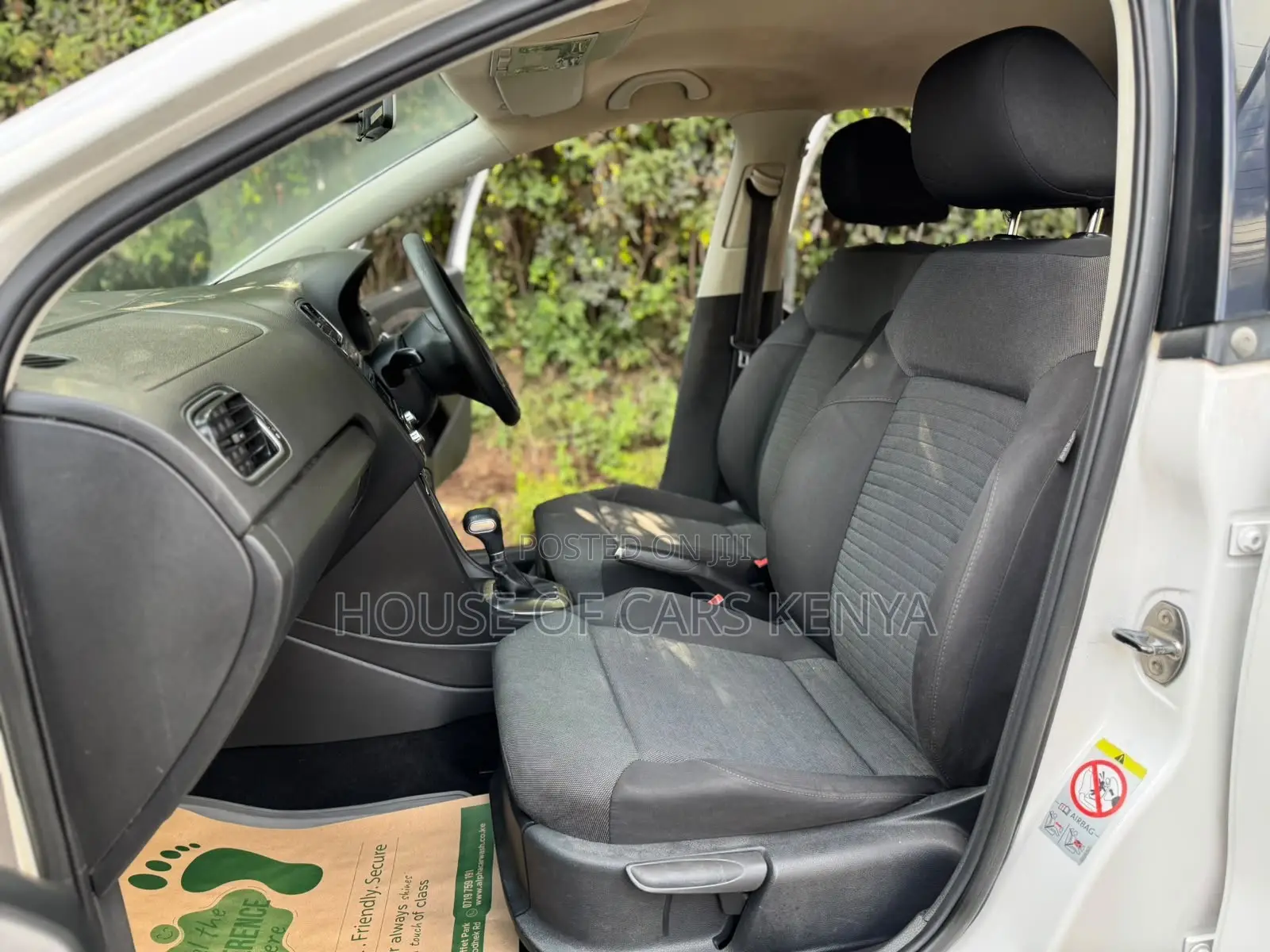 Volkswagen Polo 2011 White
