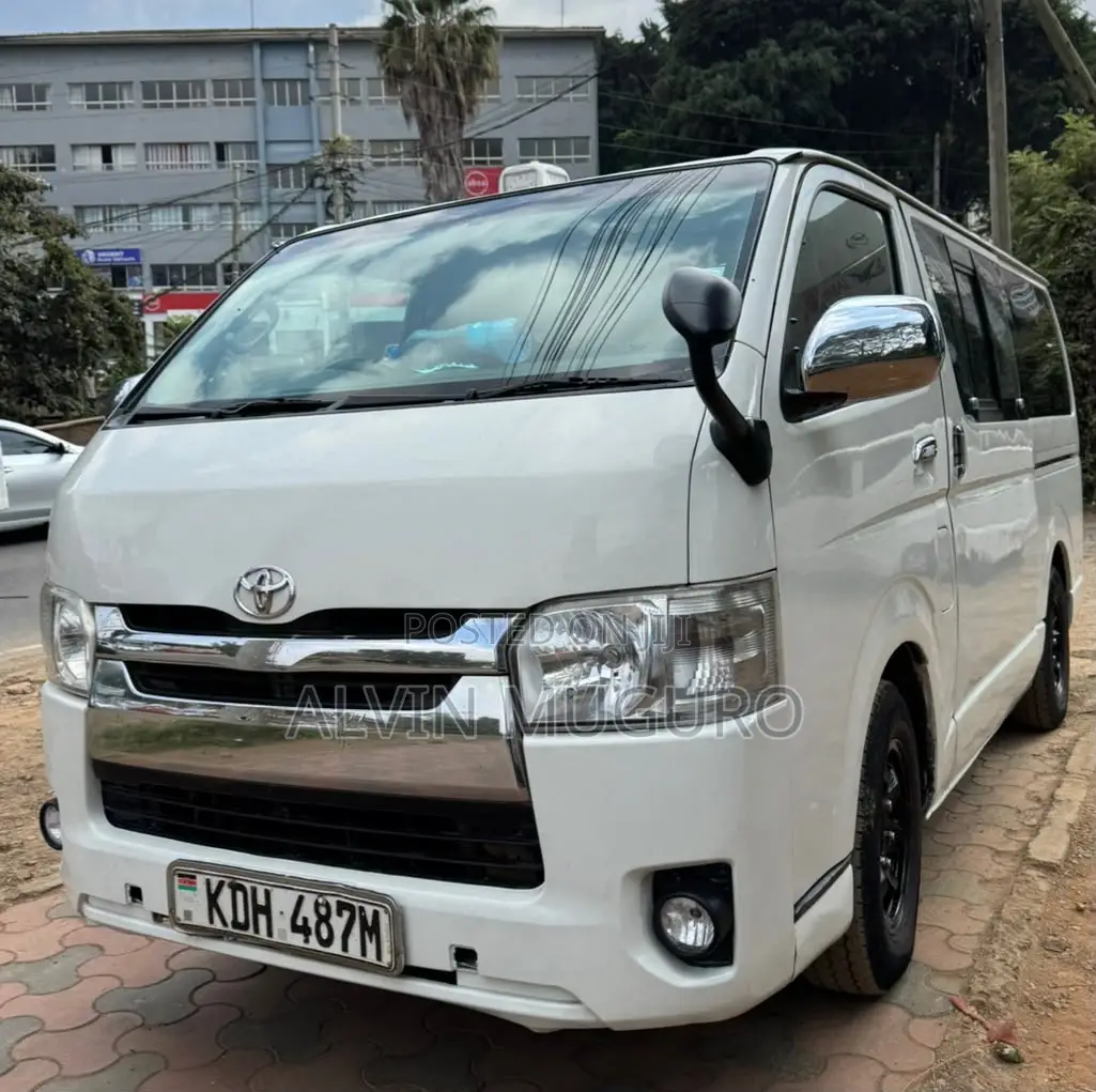 Toyota HiAce 2015 White