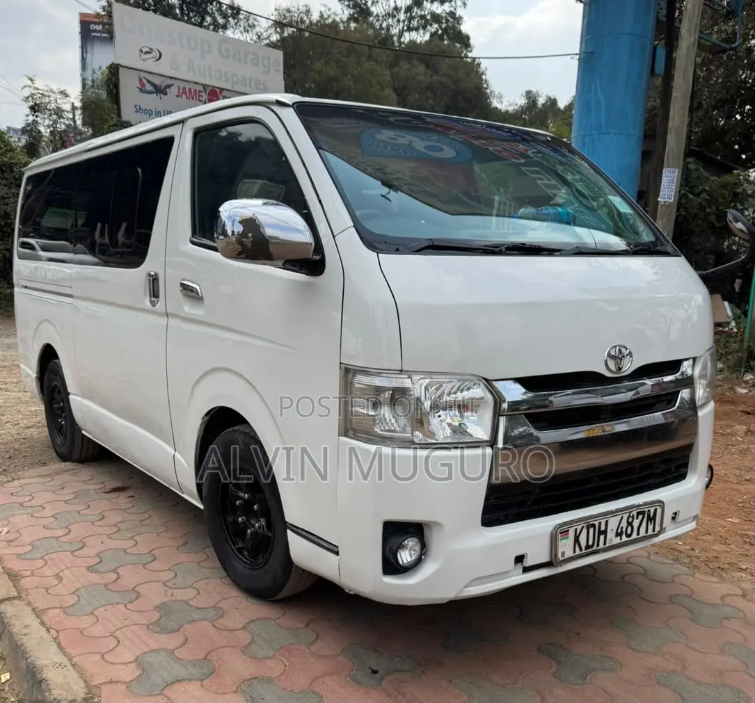 Toyota HiAce 2015 White