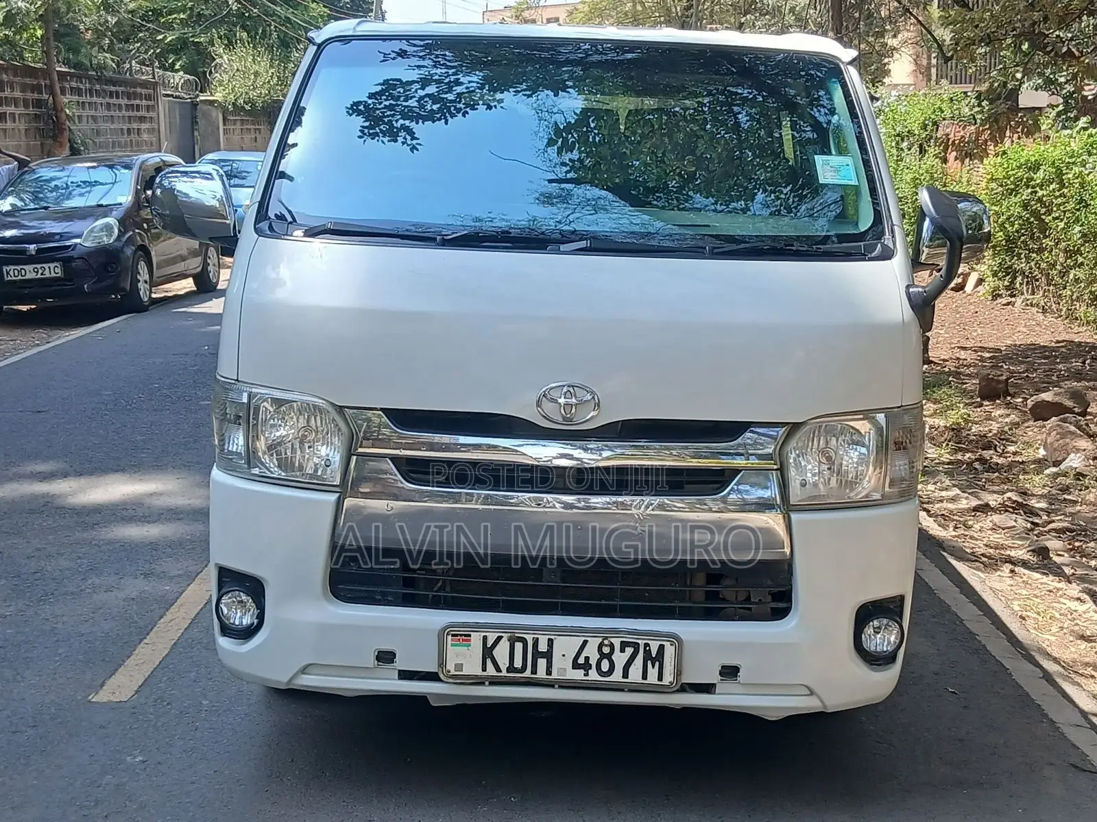 Toyota HiAce 2015 White