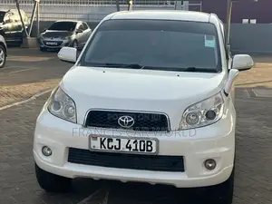 Toyota Rush 2009 White