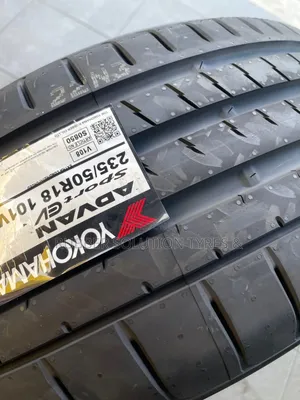 235 /50 R18 Yokohama Tyres 101v Advan Sport