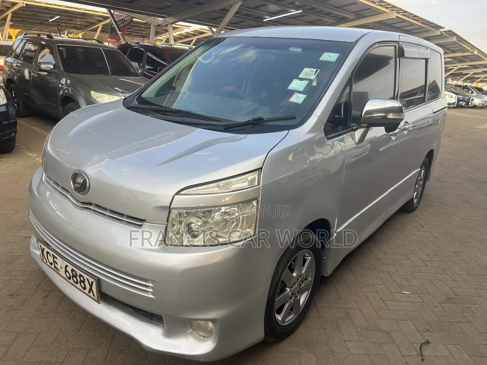Toyota Voxy 2008 Silver