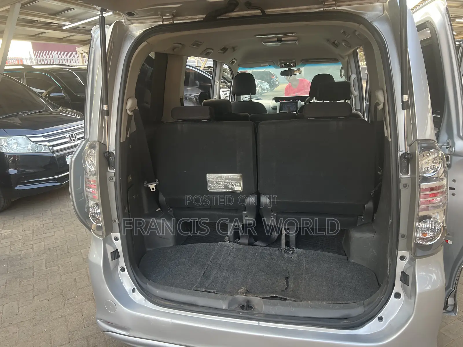 Toyota Voxy 2008 Silver