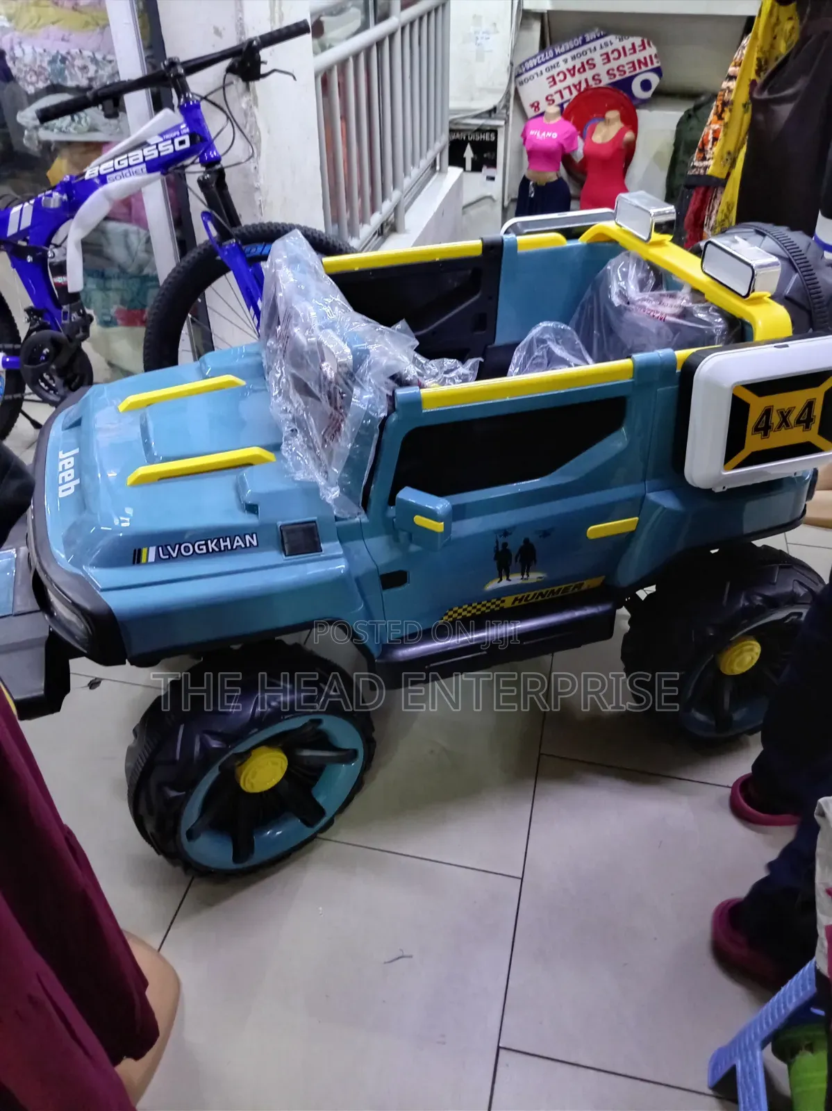 Electric 4 by 4 Kids Car Rechargeable Up to 12yrs