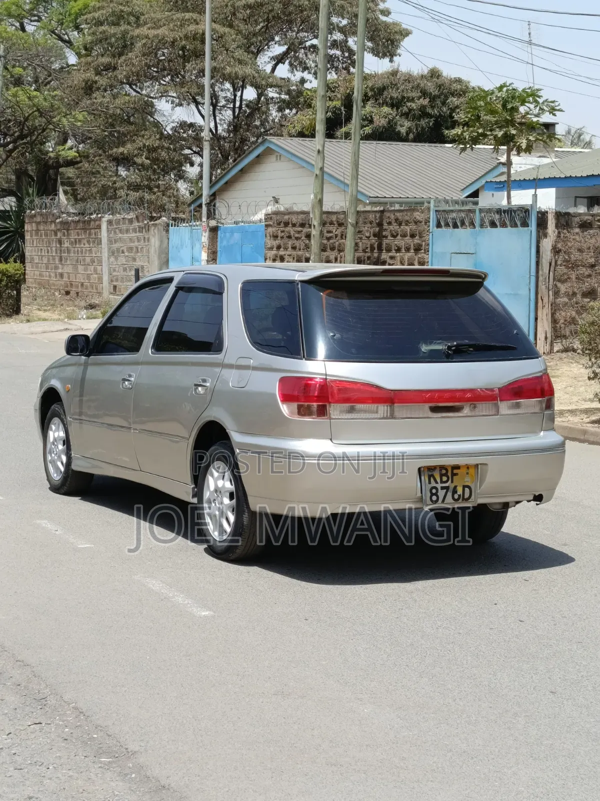 Toyota Vista 2002 Silver