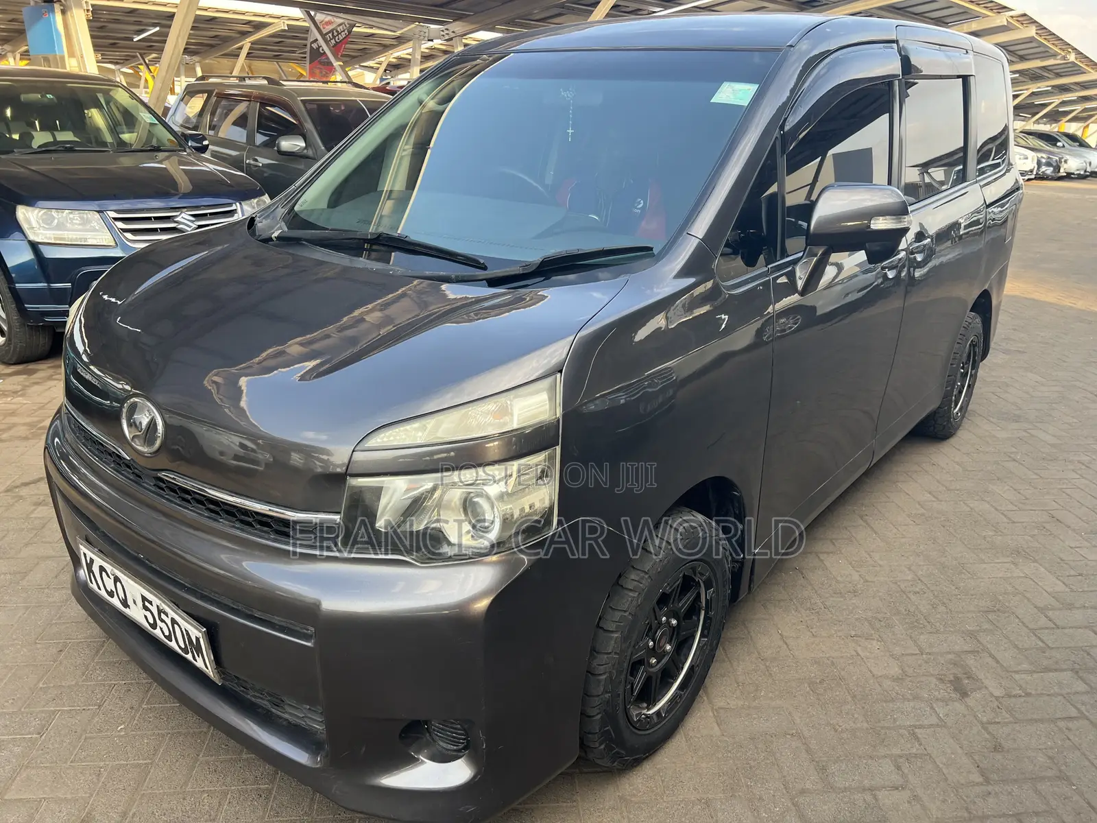 Toyota Voxy 2012 Gray