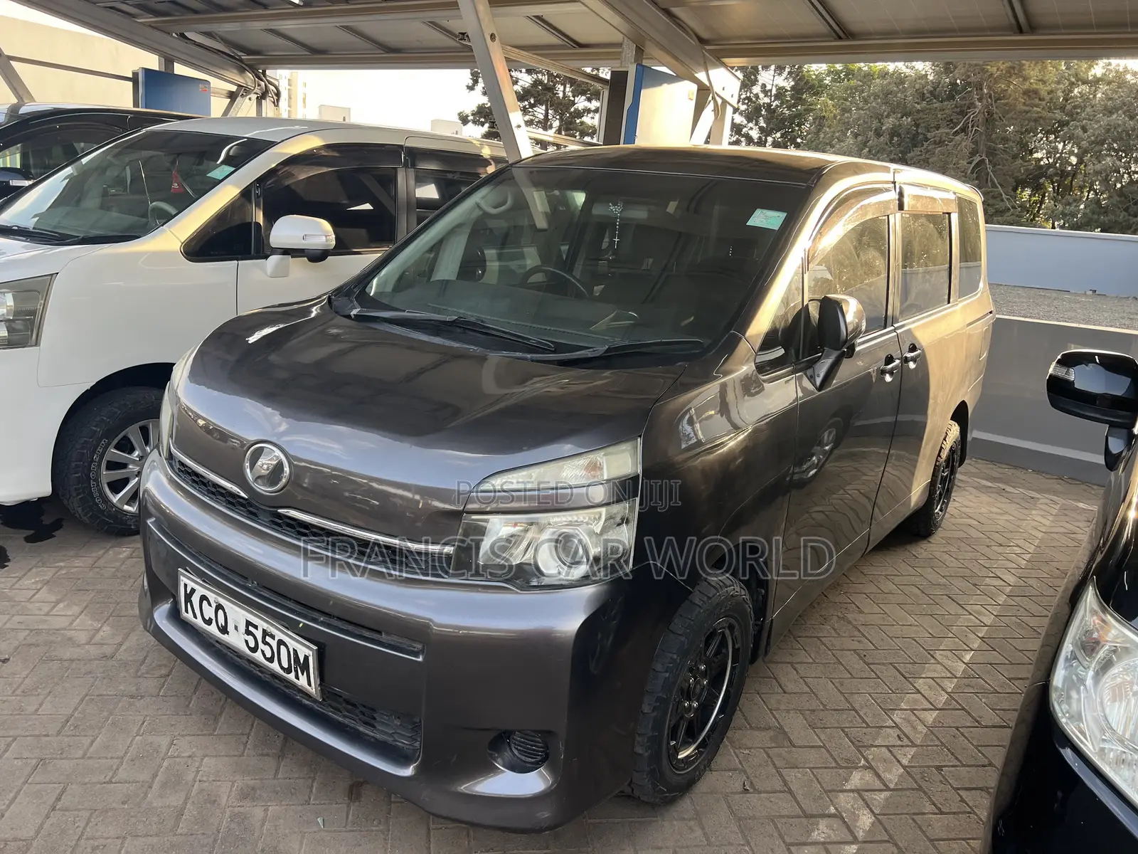 Toyota Voxy 2012 Gray
