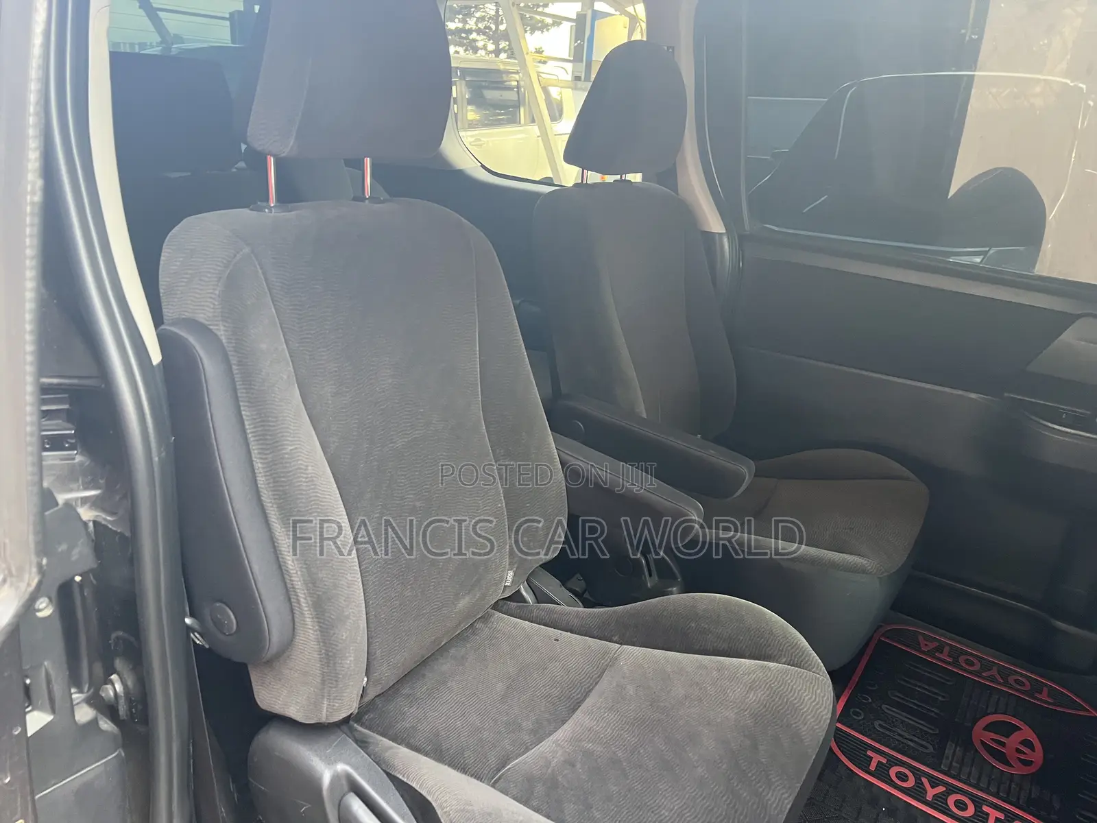 Toyota Voxy 2012 Gray