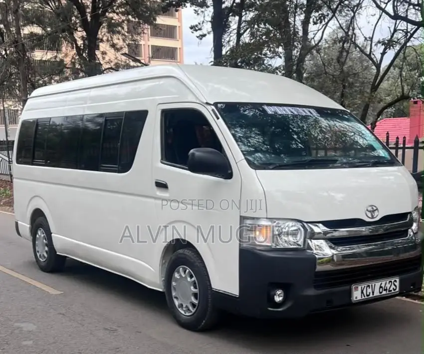 Toyota HiAce 2013 White