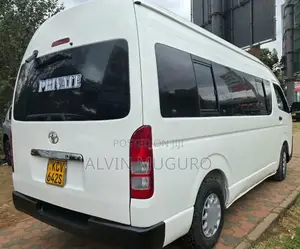 Toyota HiAce 2013 White