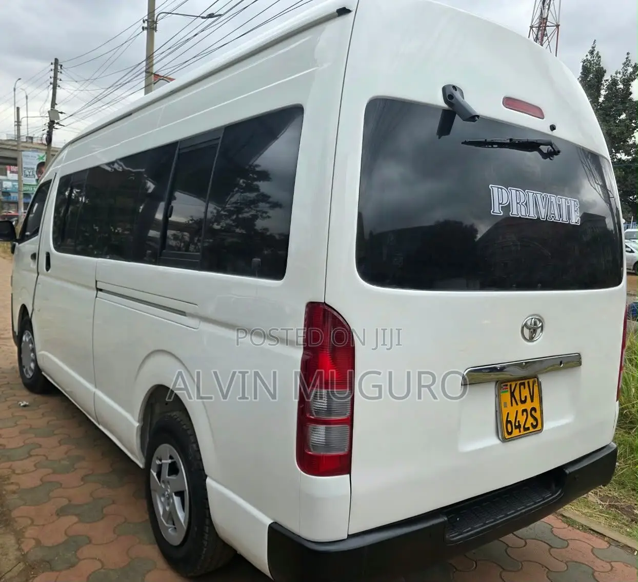 Toyota HiAce 2013 White