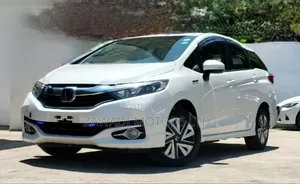 Honda Fit Shuttle 1.5 Hybrid 2WD 2019 White