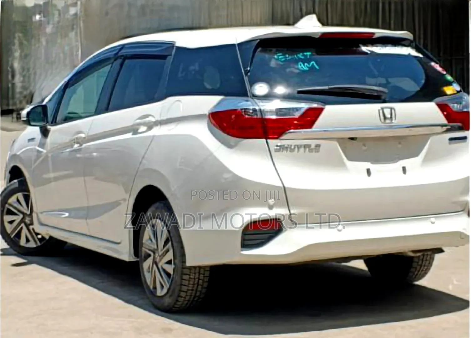 Honda Fit Shuttle 1.5 Hybrid 2WD 2019 White