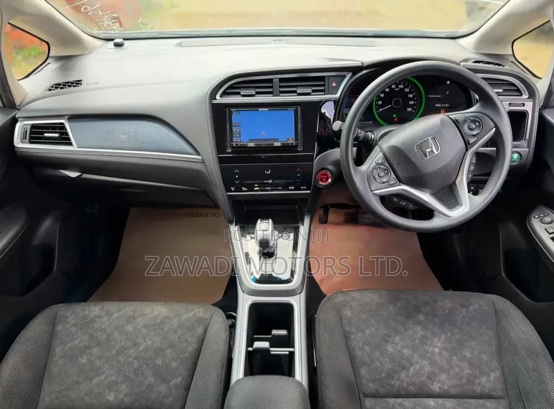 Honda Fit Shuttle 1.5 Hybrid 2WD 2019 White
