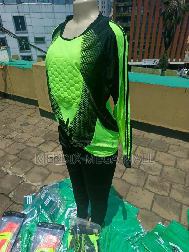 Goalkeeper Uniform,Goalkeeper Jerseys - thumbnail 2