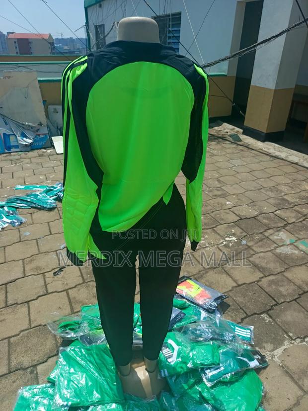 Goalkeeper Uniform,Goalkeeper Jerseys - thumbnail 3