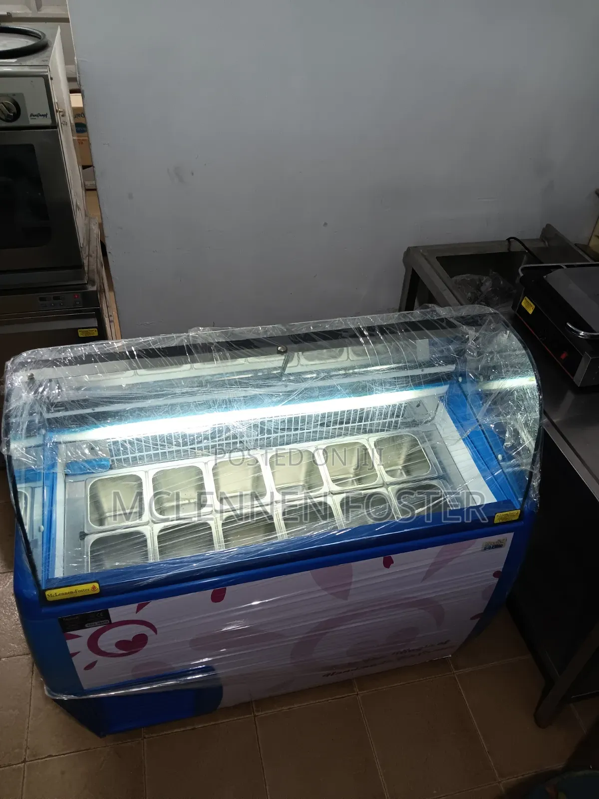 Ice Cream Display Freezer