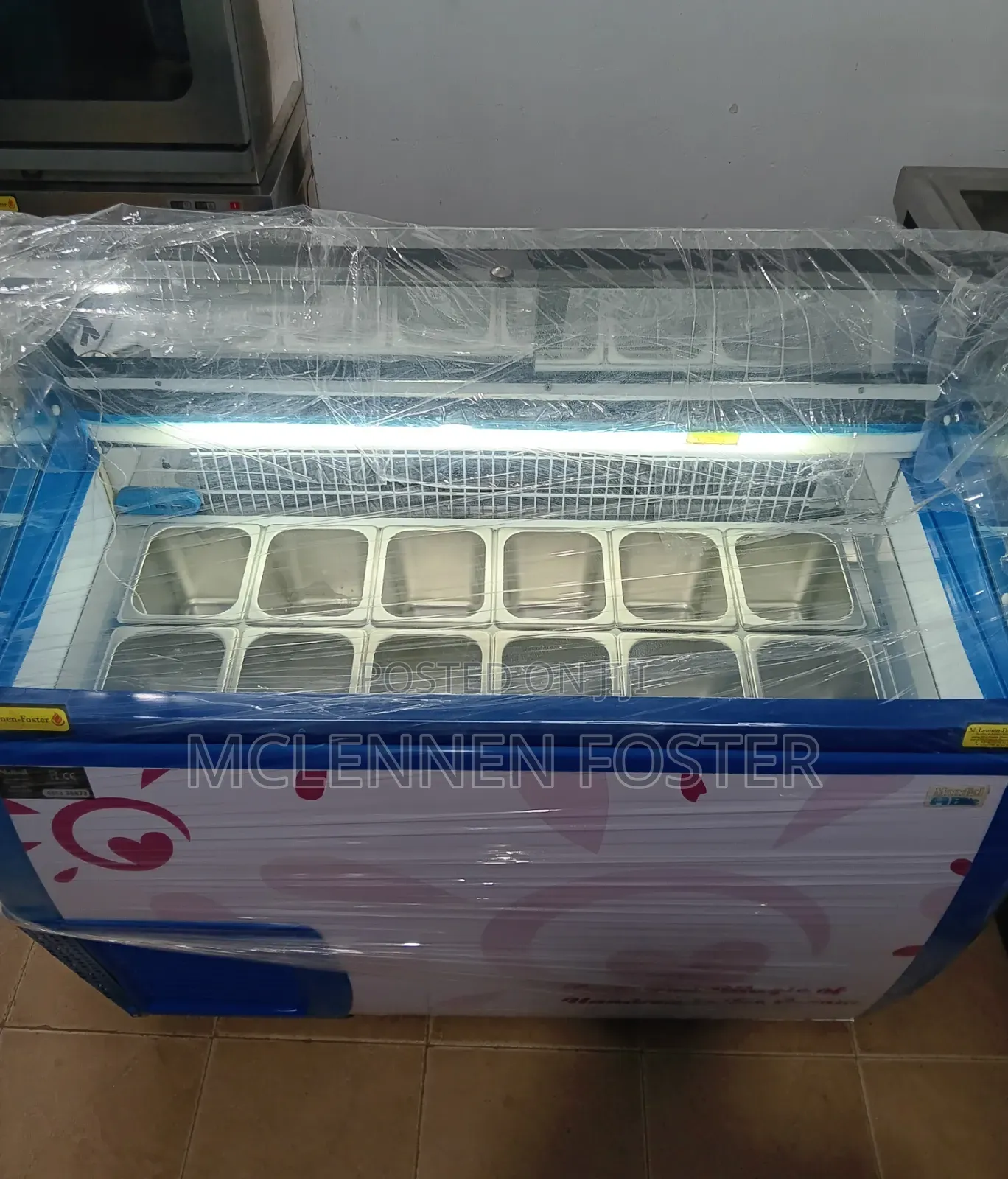 Ice Cream Display Freezer