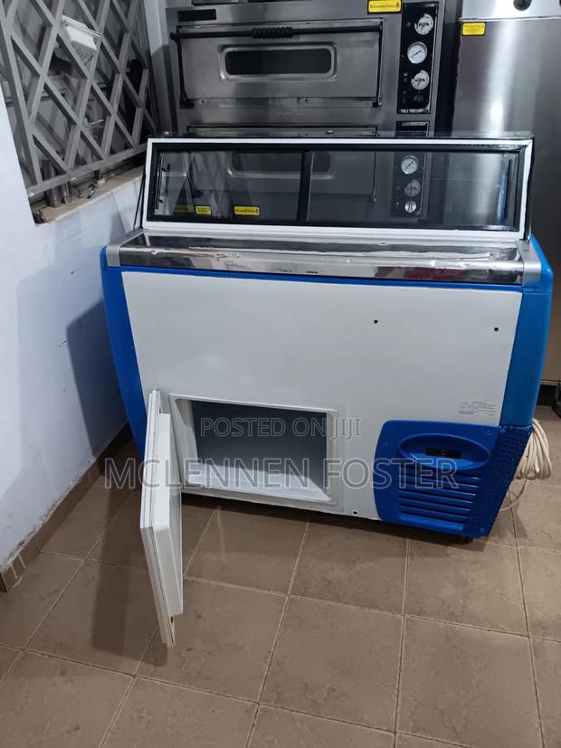 Ice Cream Display Freezer - thumbnail 6