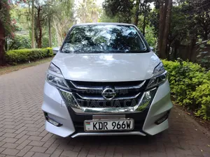 Nissan Serena 2017 Silver