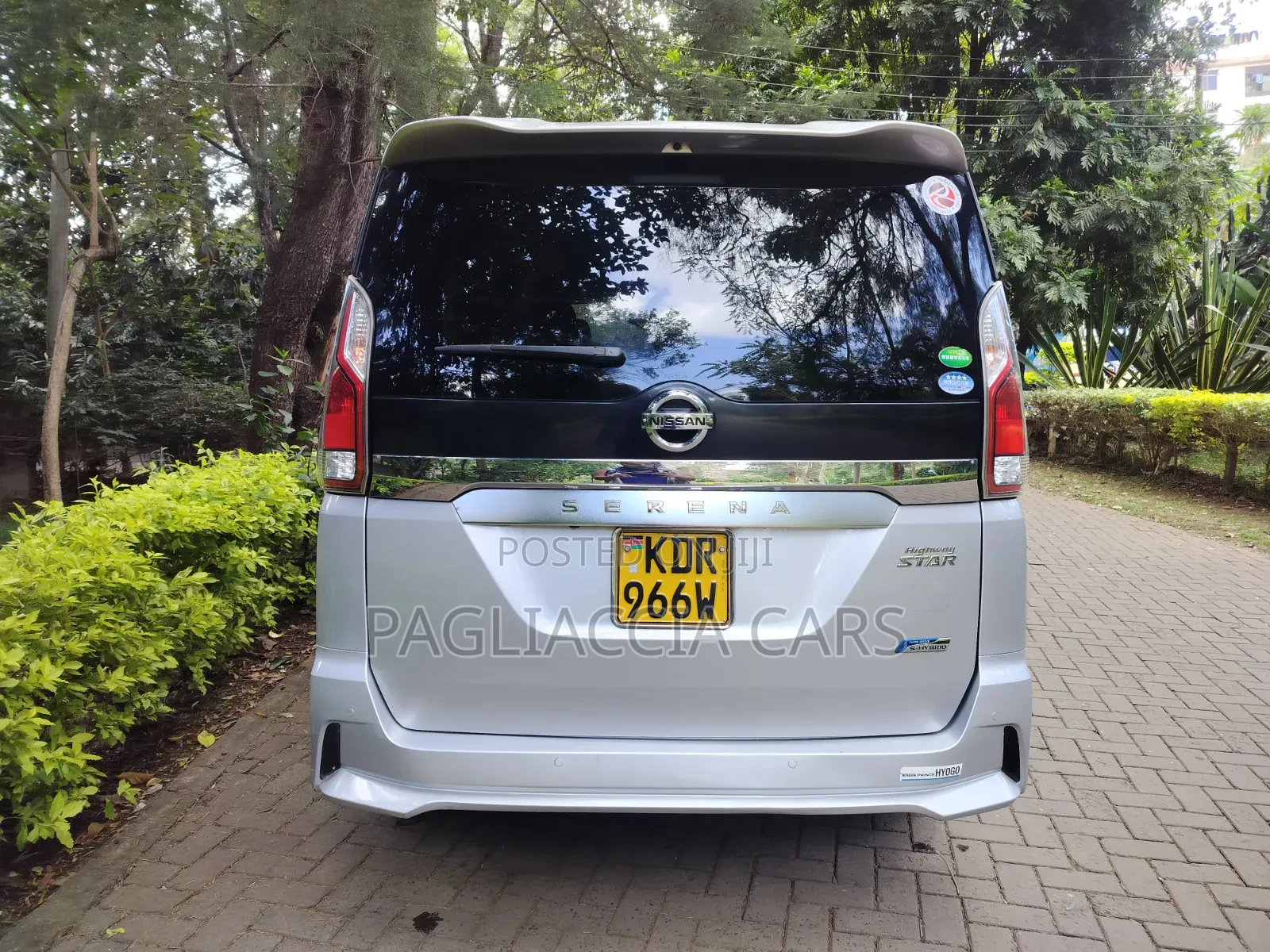 Nissan Serena 2017 Silver