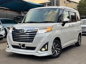 Toyota Roomy 2019 White