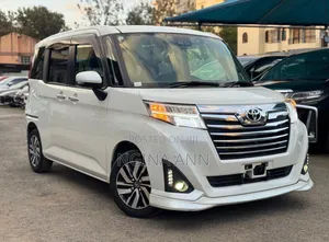 Toyota Roomy 2019 White