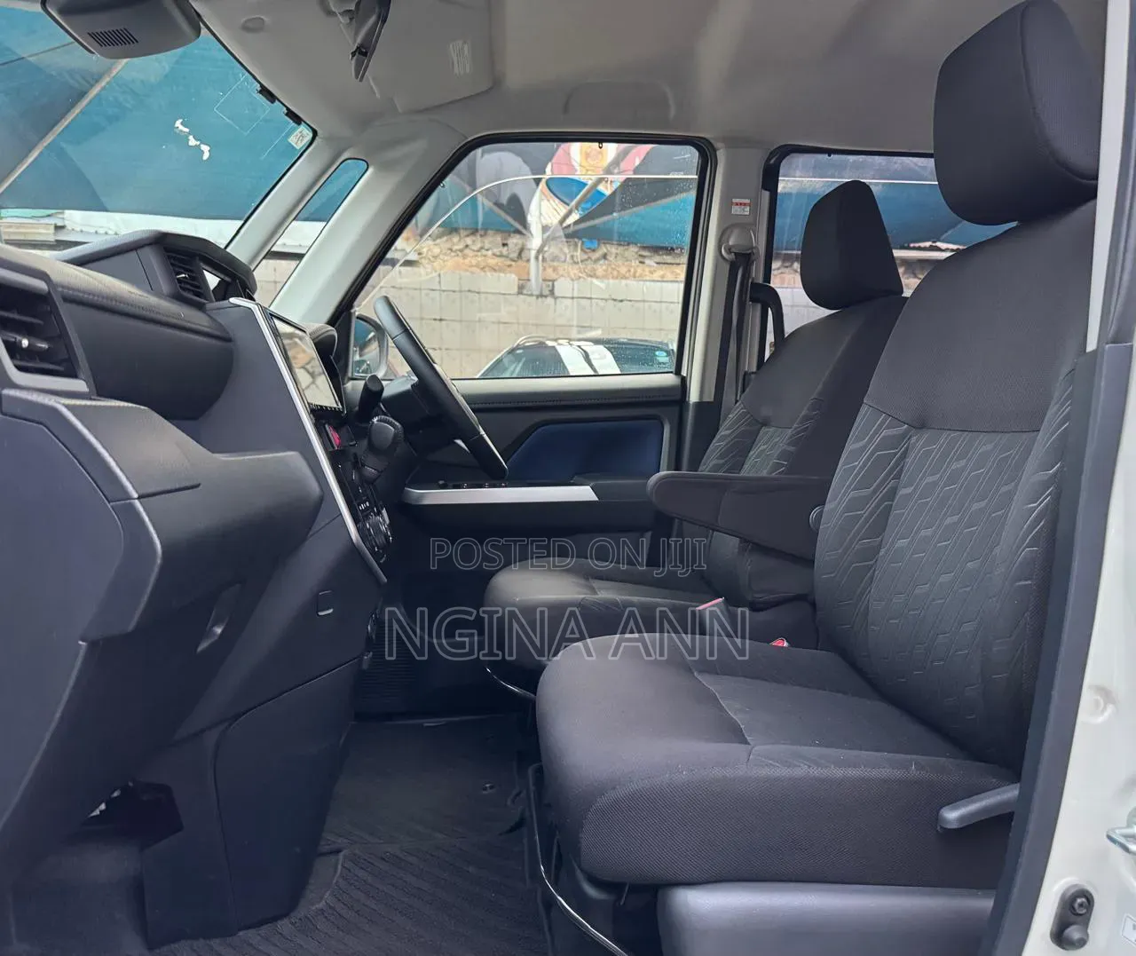 Toyota Roomy 2019 White