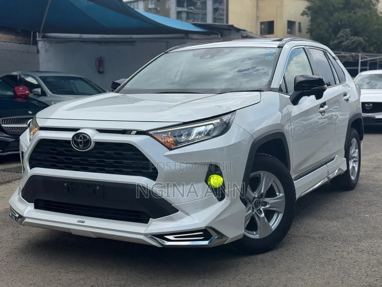 Toyota RAV4 2019 White