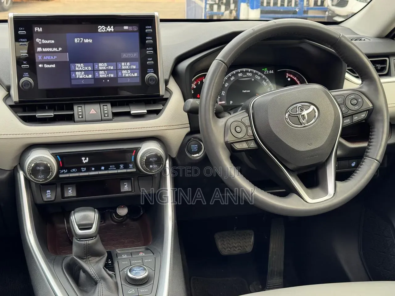 Toyota RAV4 2019 White