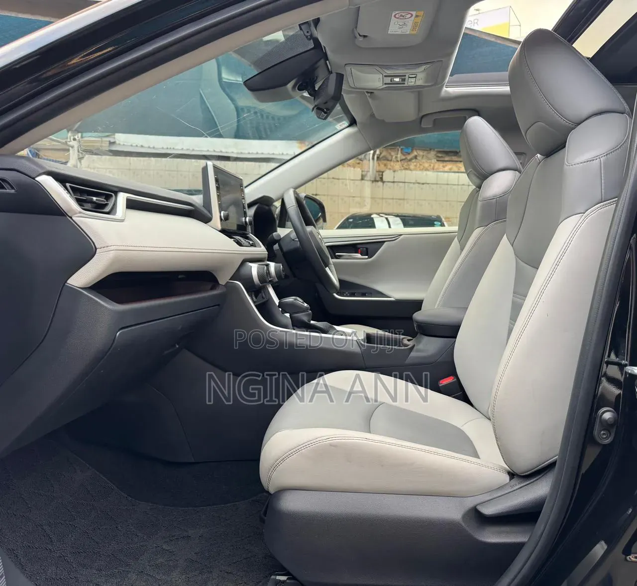 Toyota RAV4 2019 White