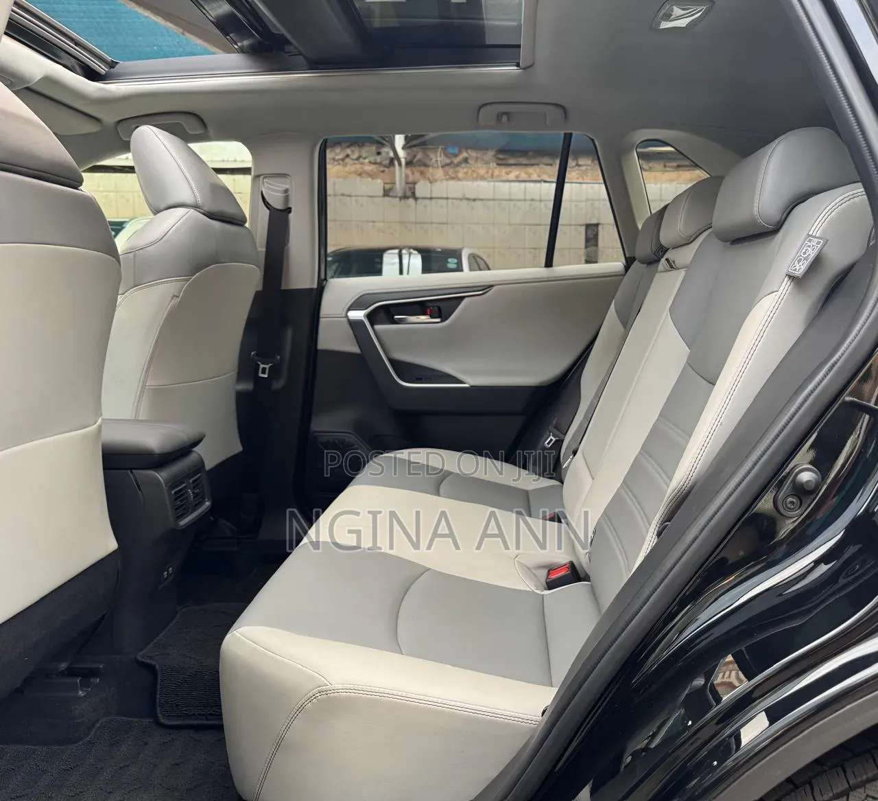 Toyota RAV4 2019 White