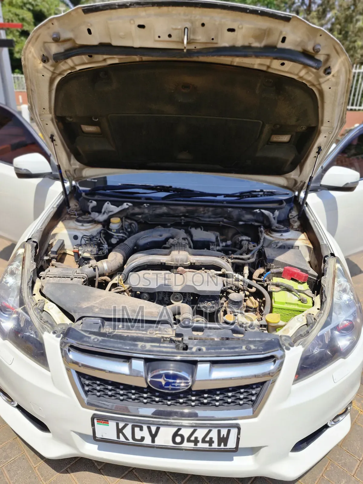 Subaru Legacy 2.5i Premium 2013 White
