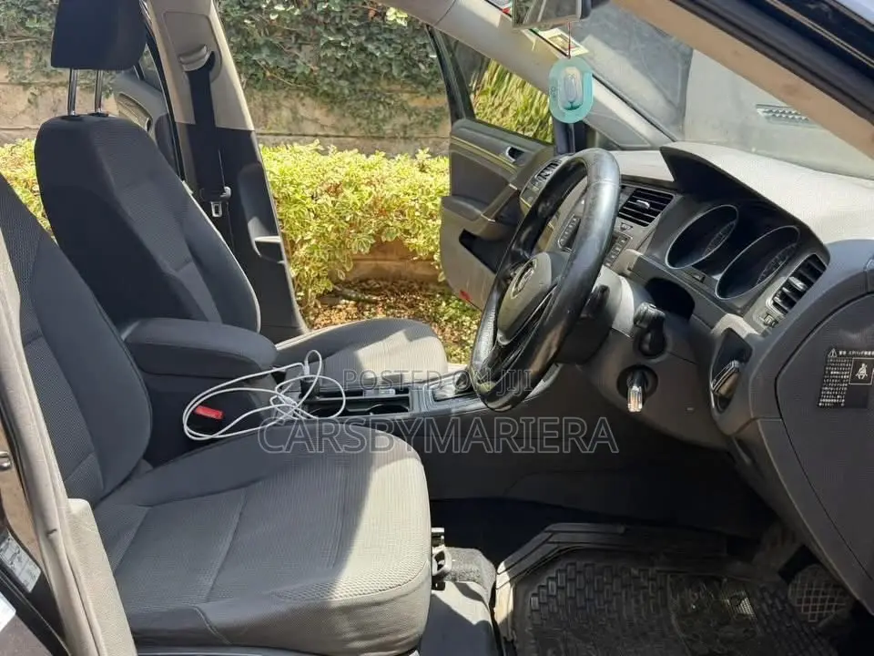 Volkswagen Golf 2013 Black