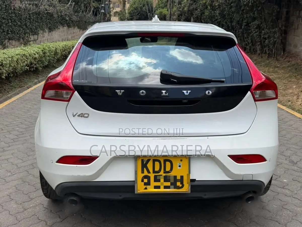 Volvo V40 2014 White