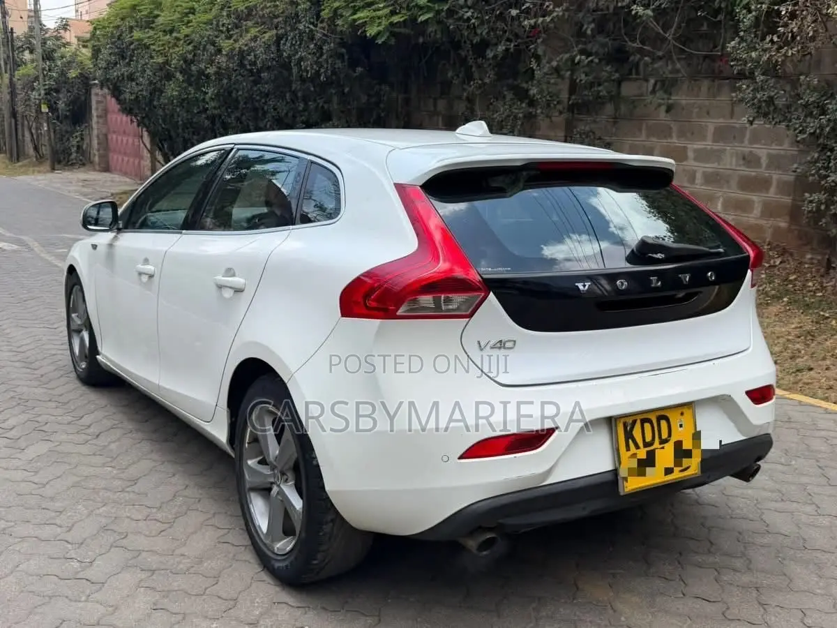 Volvo V40 2014 White