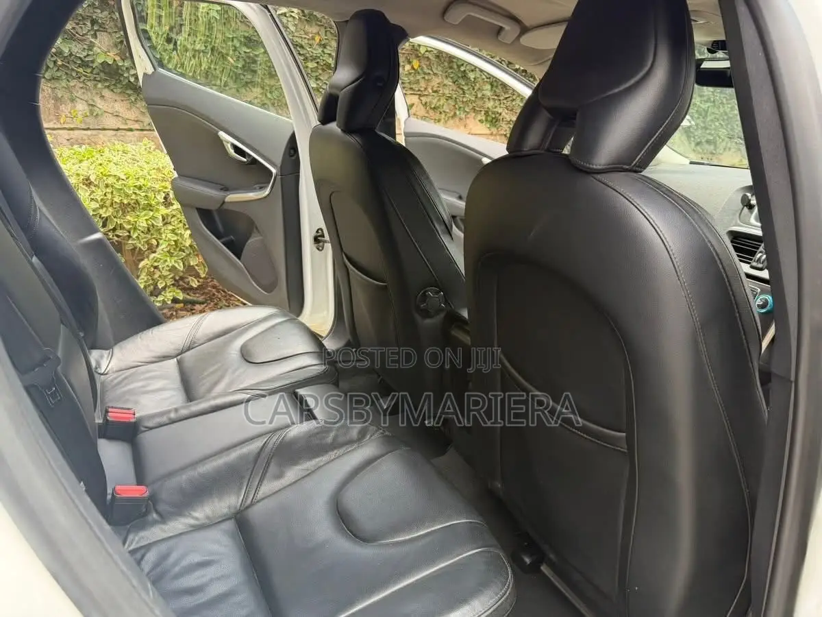 Volvo V40 2014 White