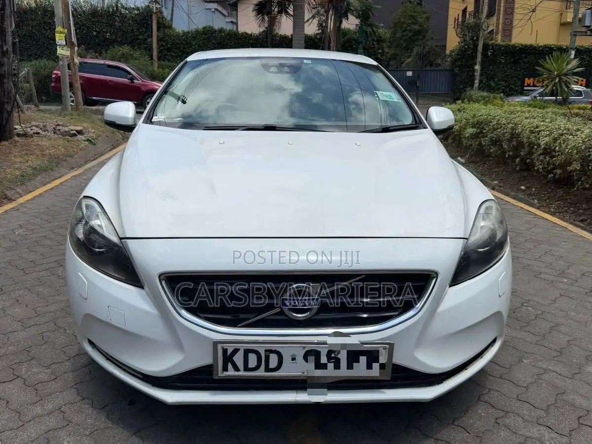 Volvo V40 2014 White