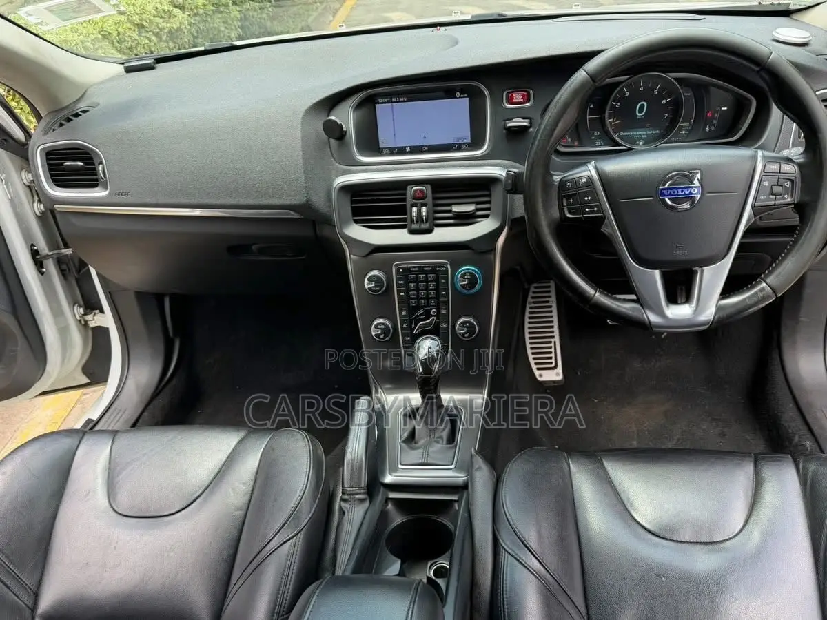 Volvo V40 2014 White