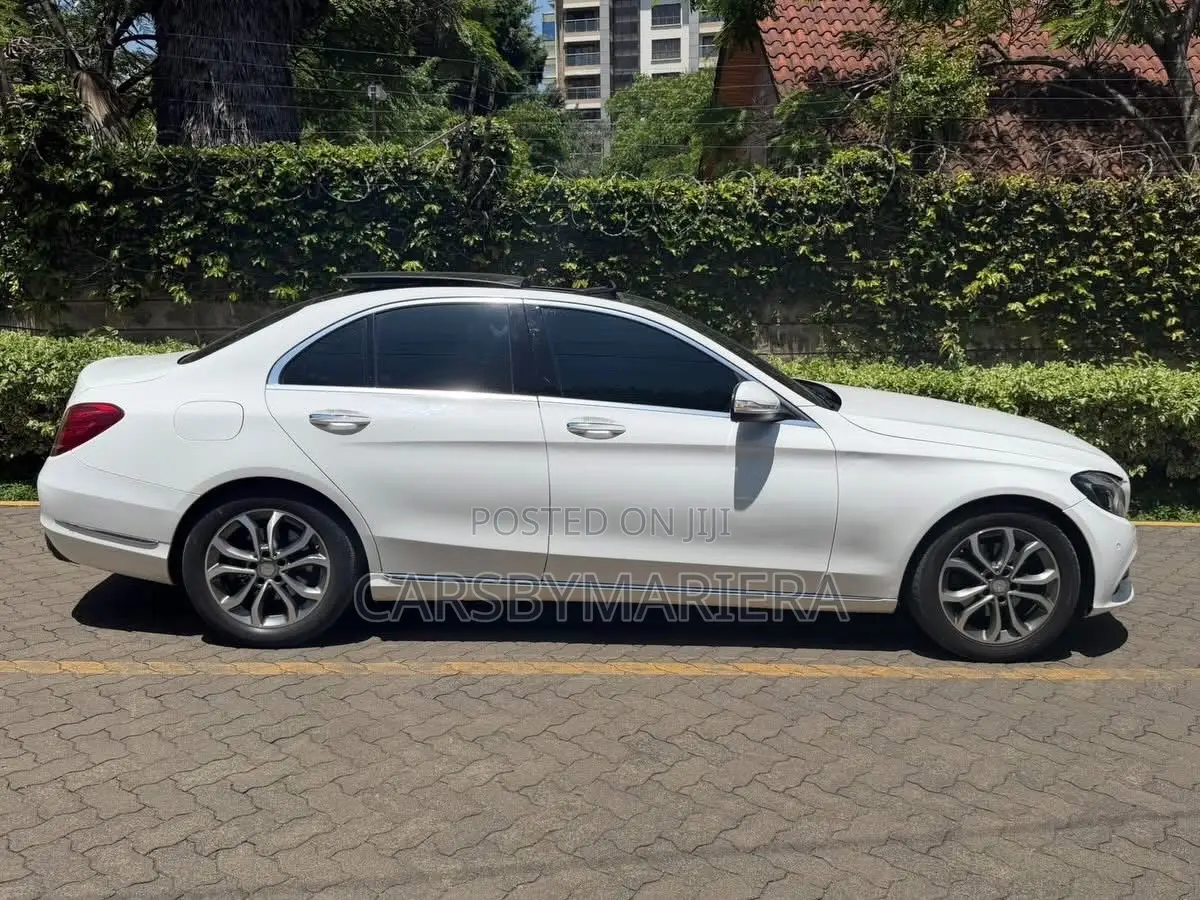 Mercedes-Benz C200 2015 White